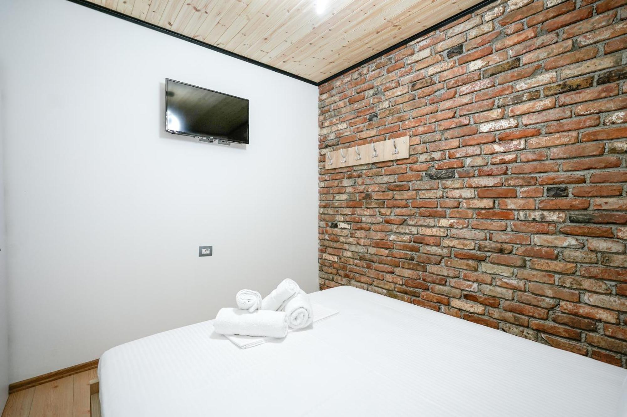 Ora Apartment Gjirokaster Bagian luar foto